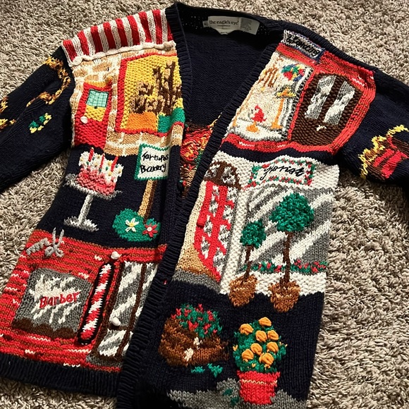 The Eagle’s Eye Hand Knit Sweater - XL. - Picture 2 of 7